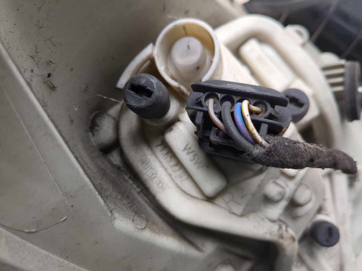 Фонарь задний правый