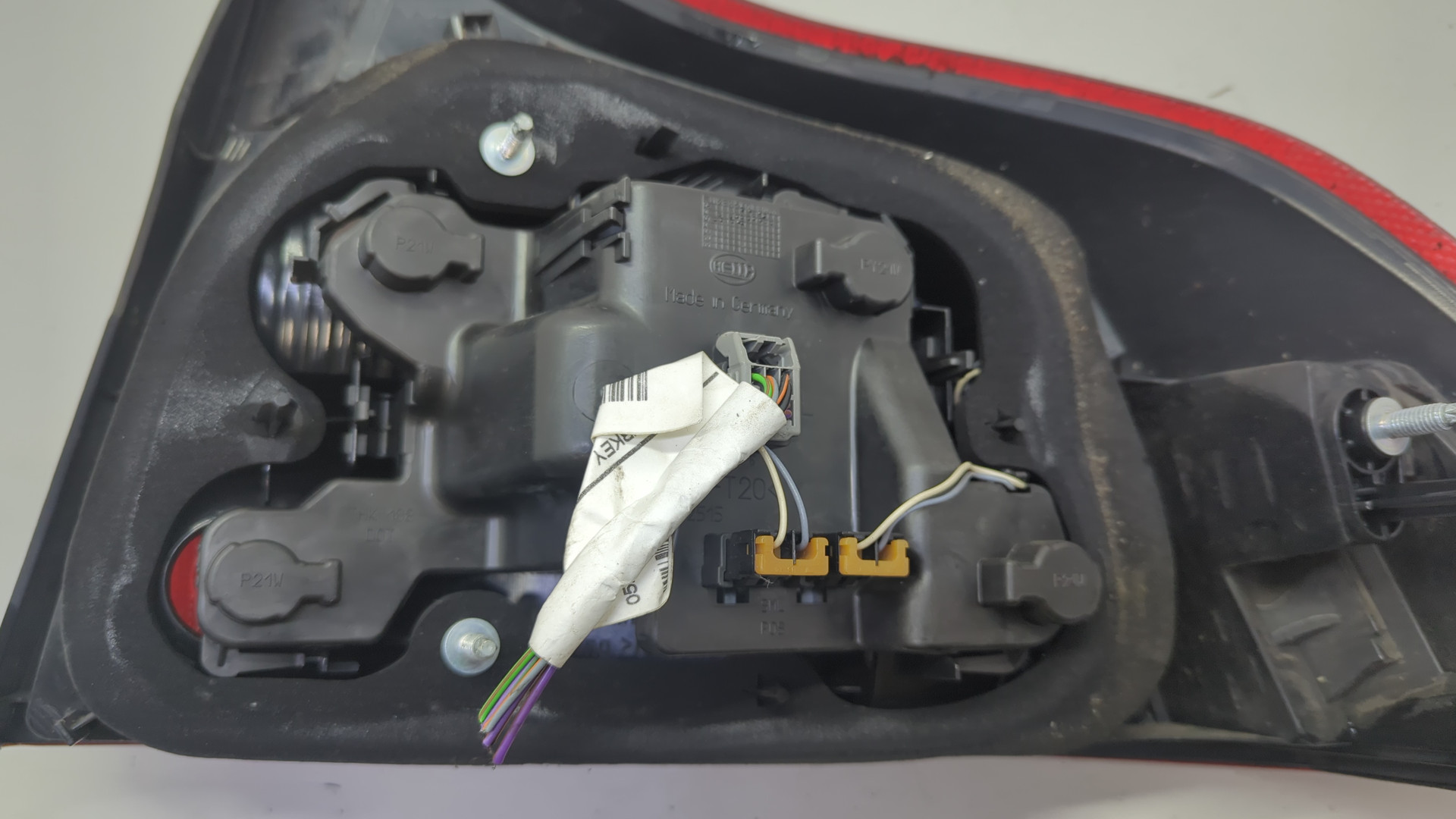 Фонарь задний левый