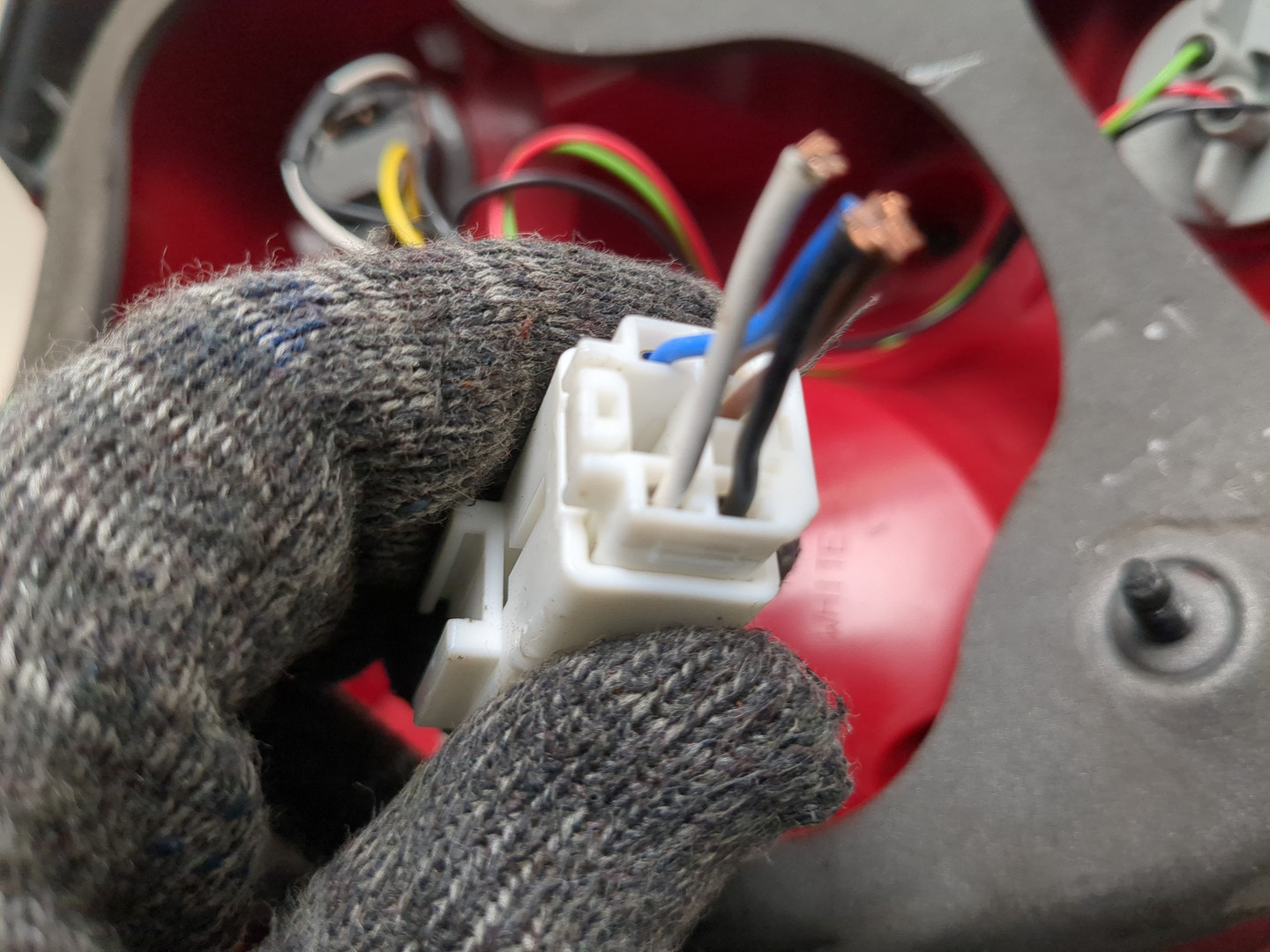 Фонарь задний правый