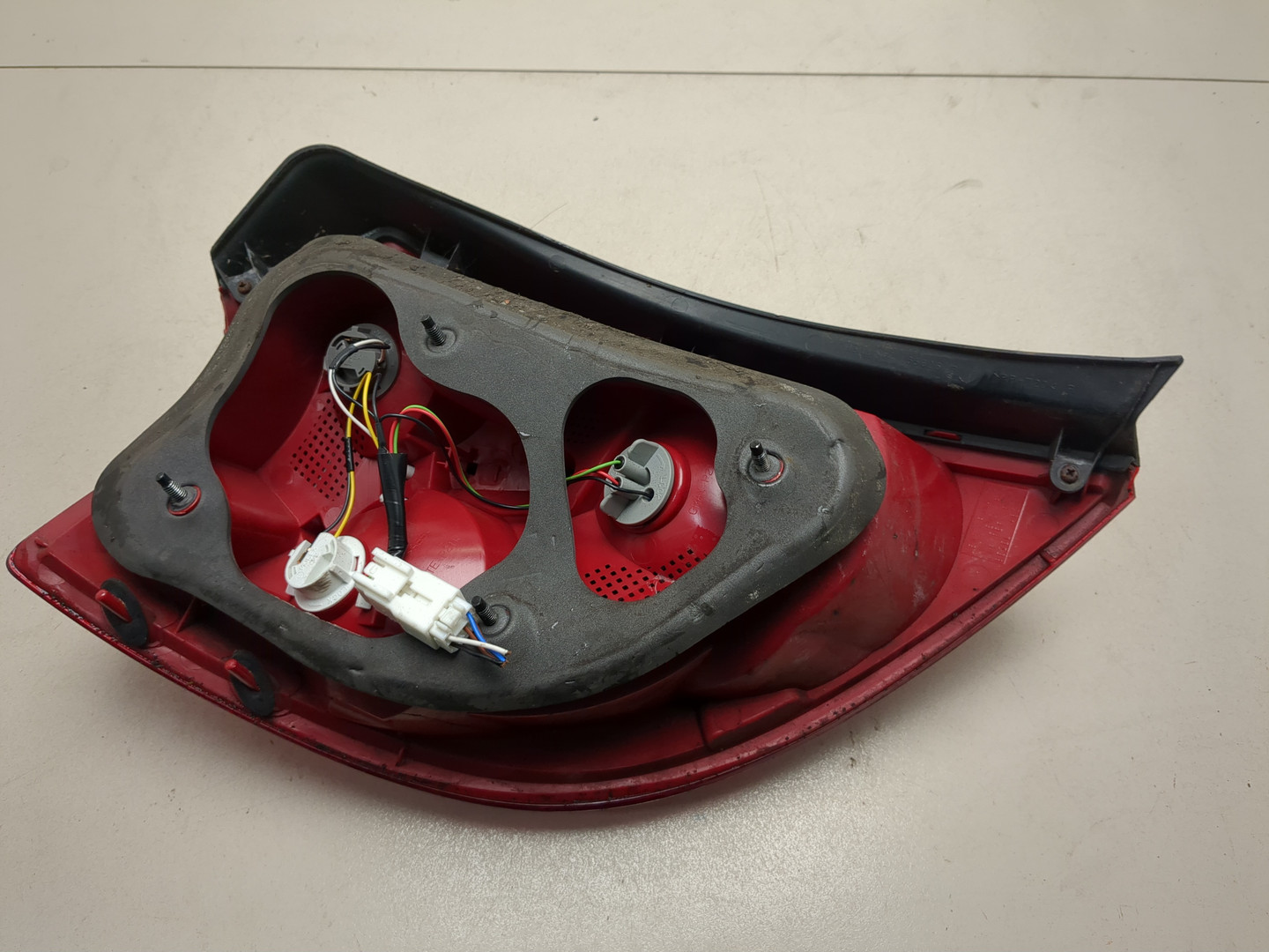 Фонарь задний правый