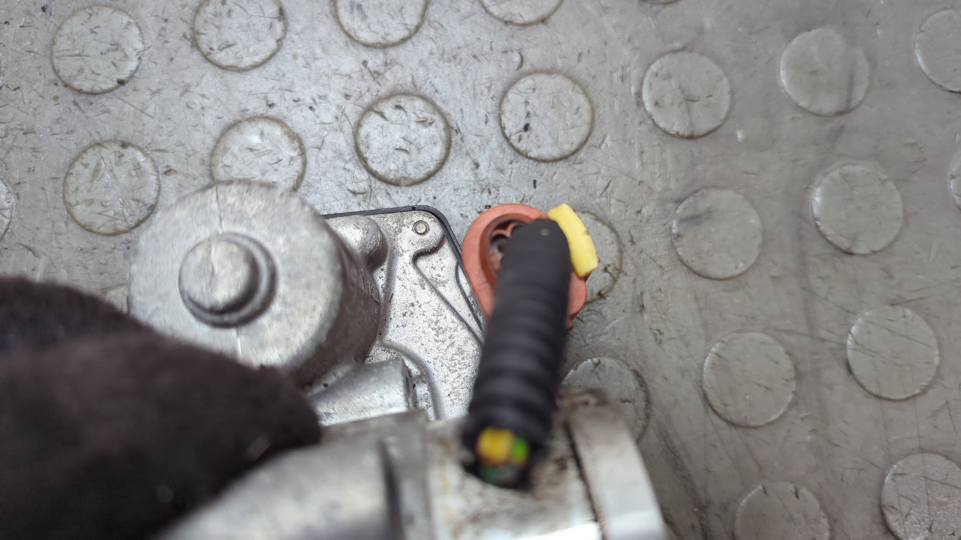 Заслонка дроссельная электрическая