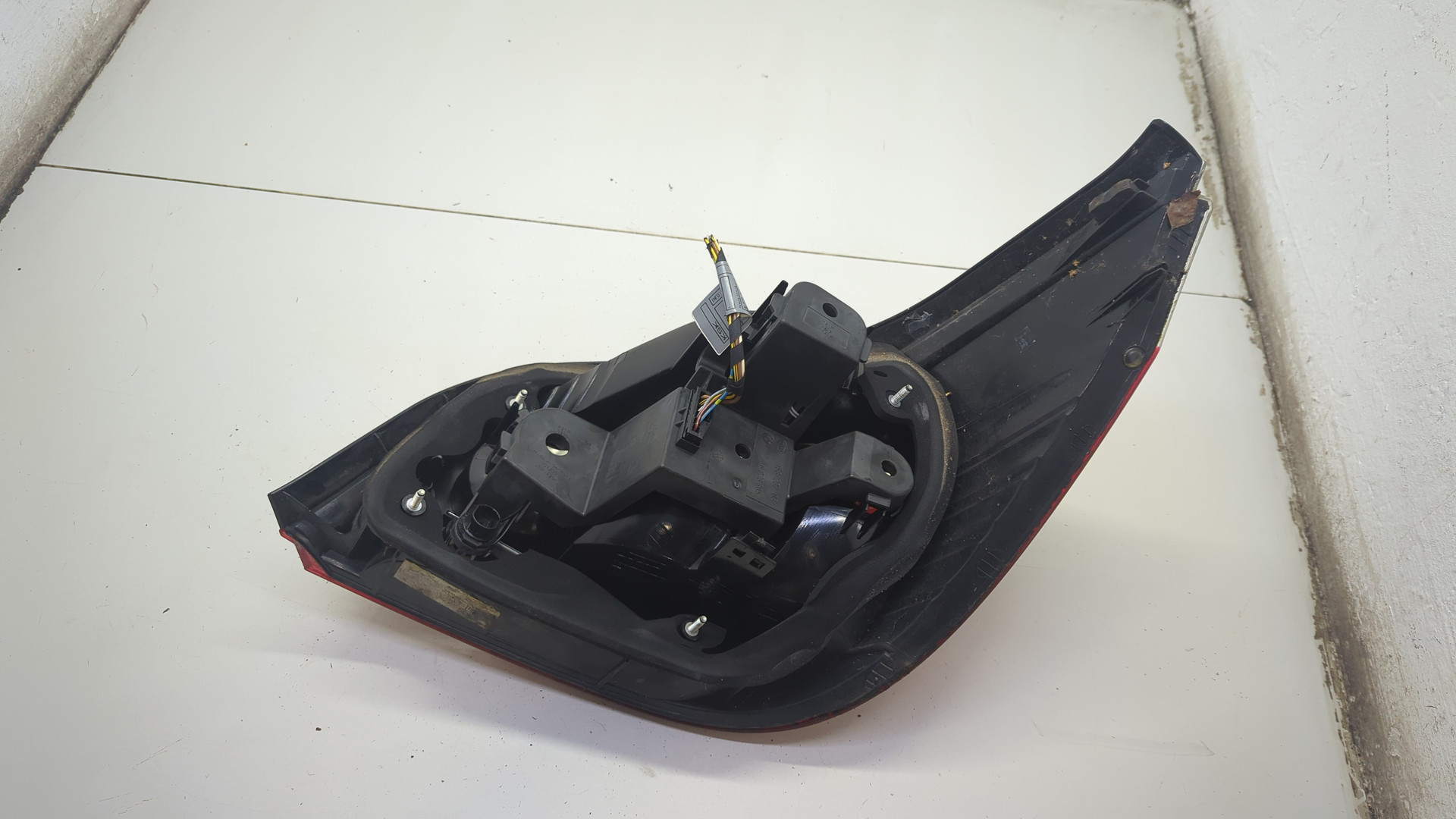 Фонарь задний левый