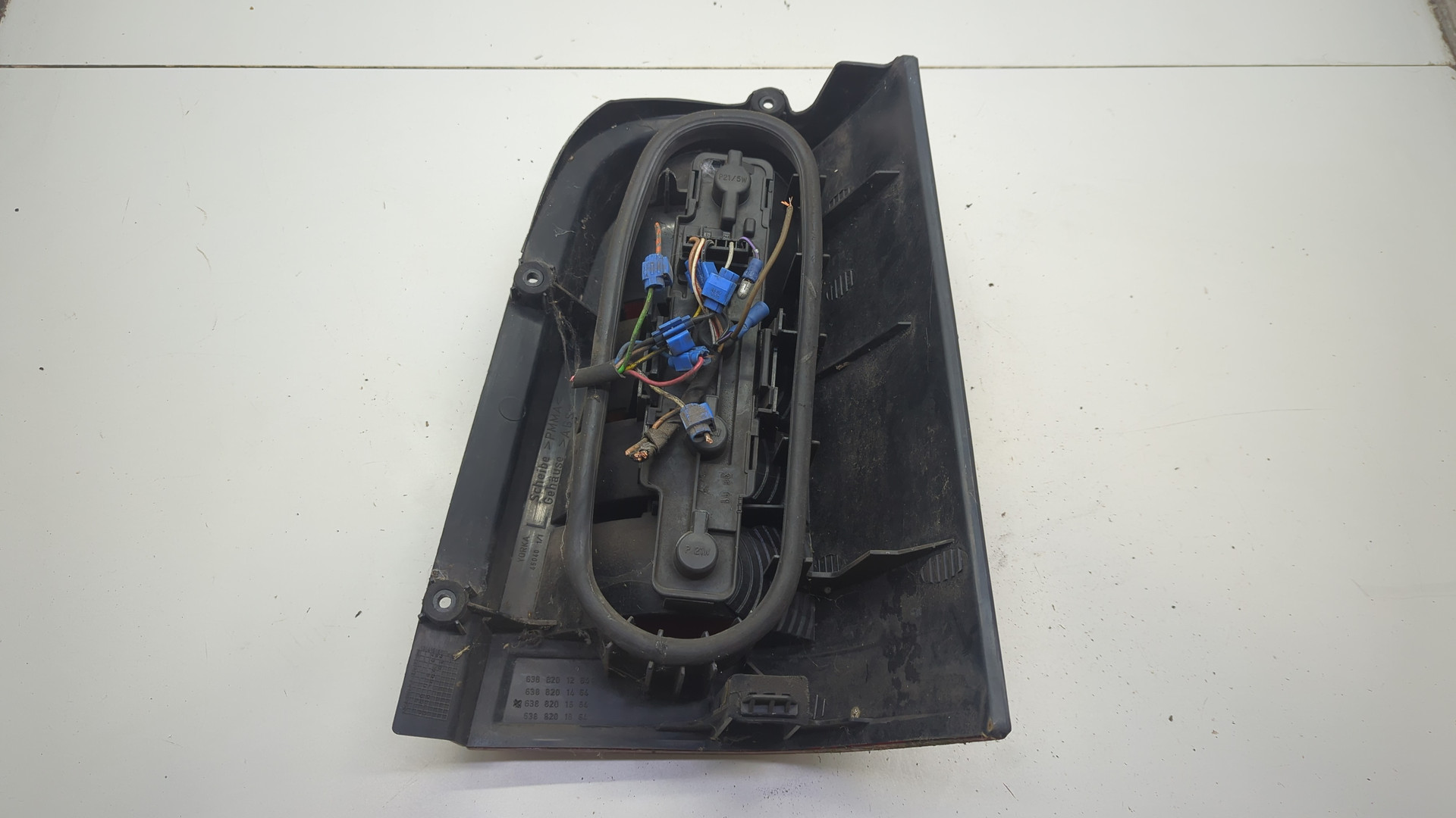 Фонарь задний левый