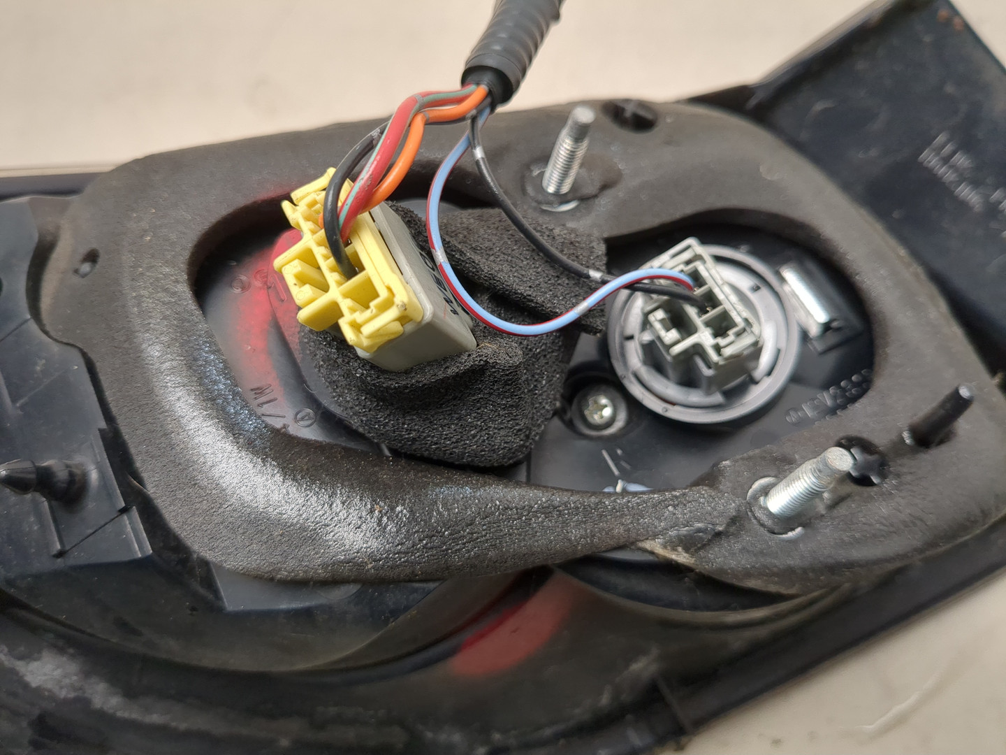 Фонарь задний правый