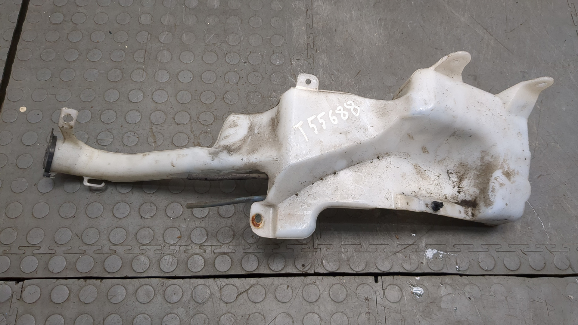 Бачок омывателя лобового стекла