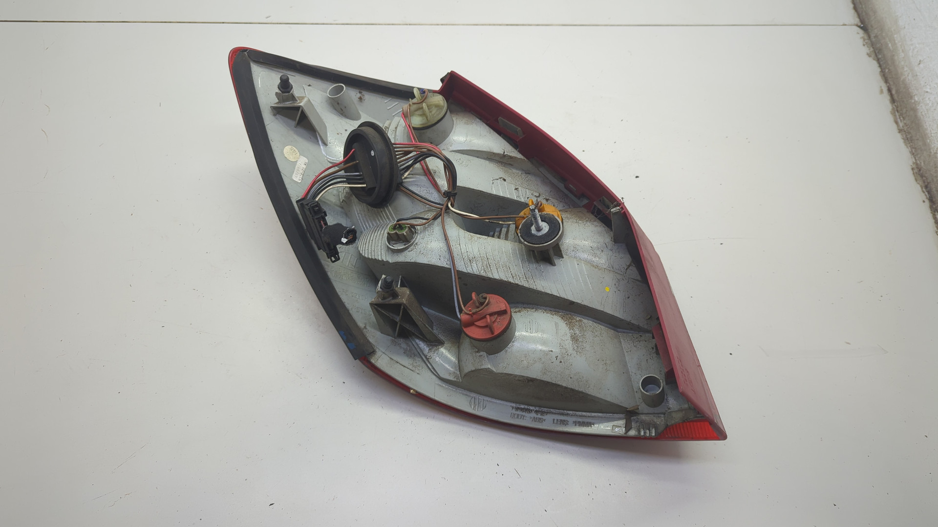 Фонарь задний правый