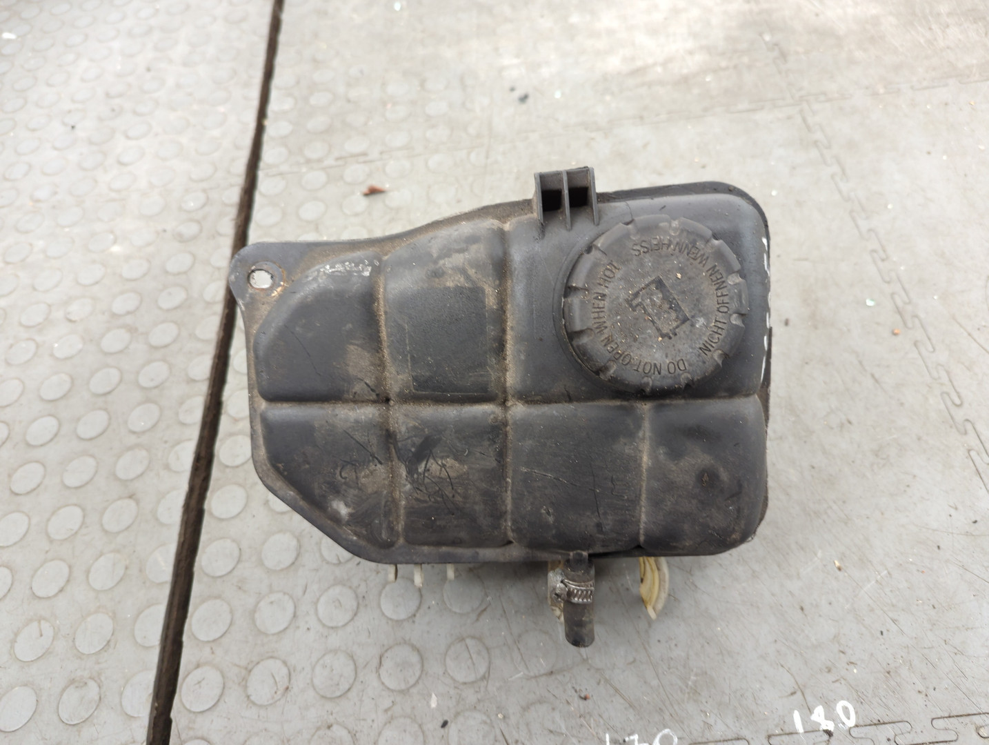 Бачок расширительный