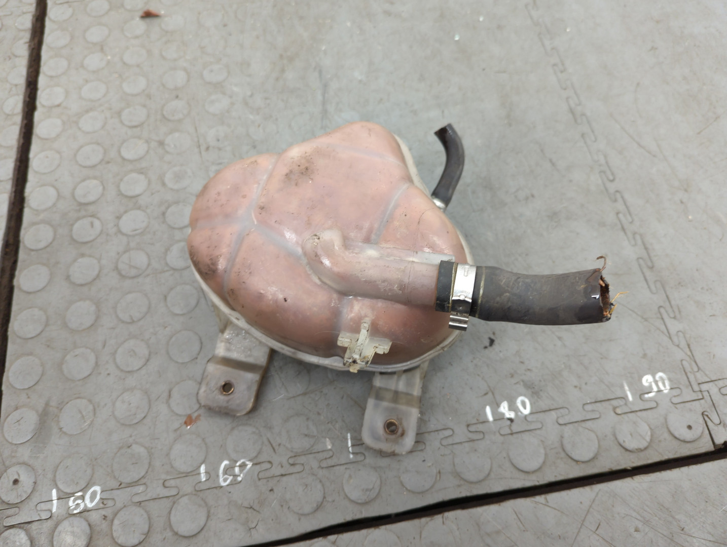 Бачок расширительный