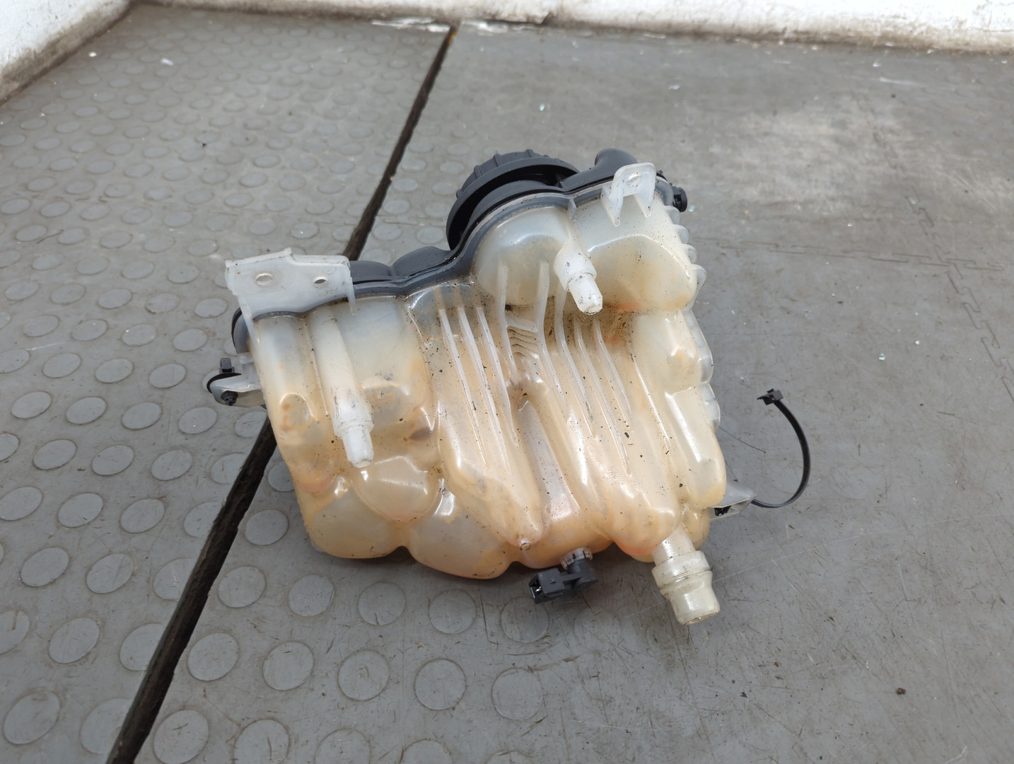 Бачок расширительный