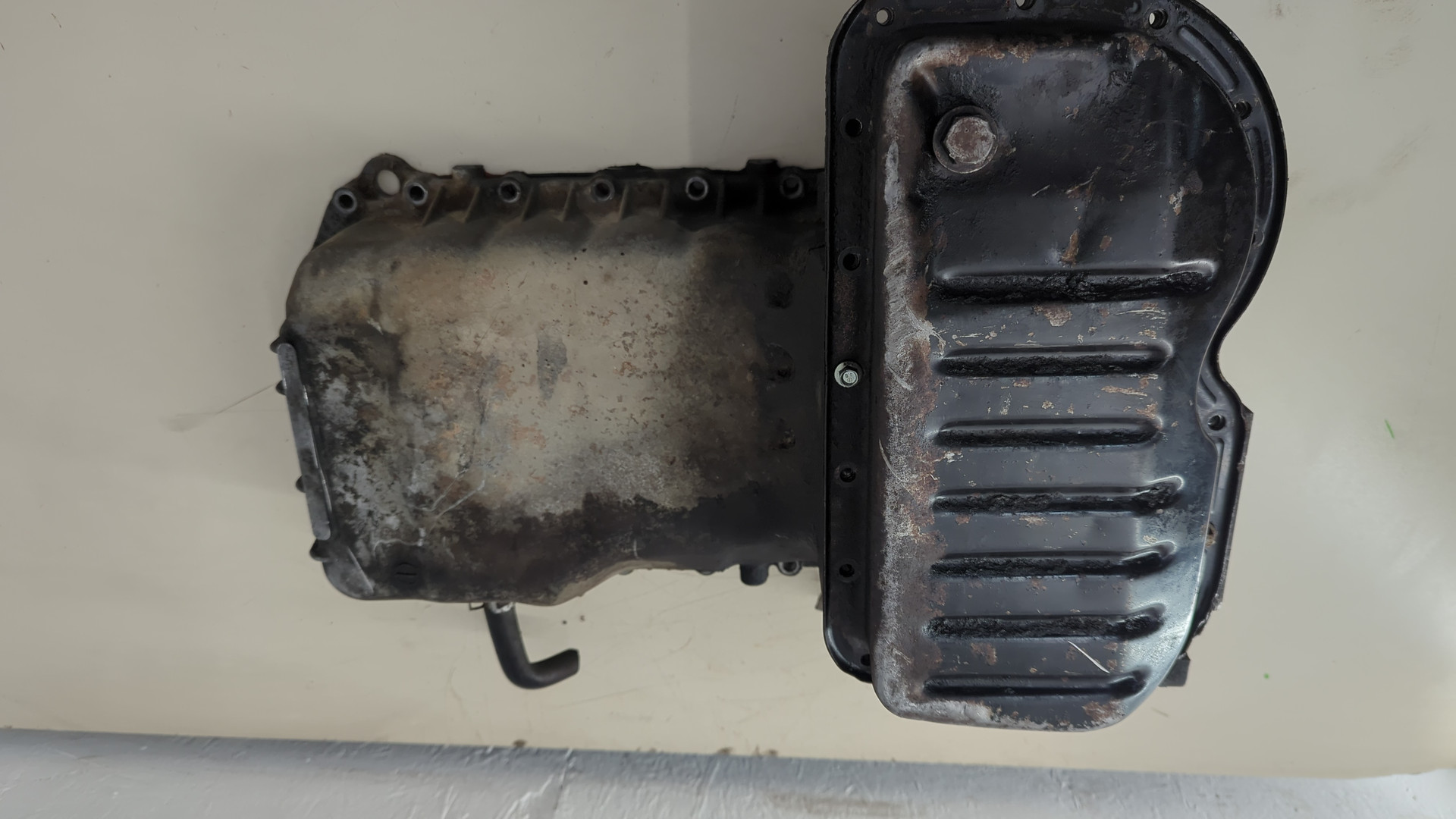 Поддон масляный двигателя (картер)