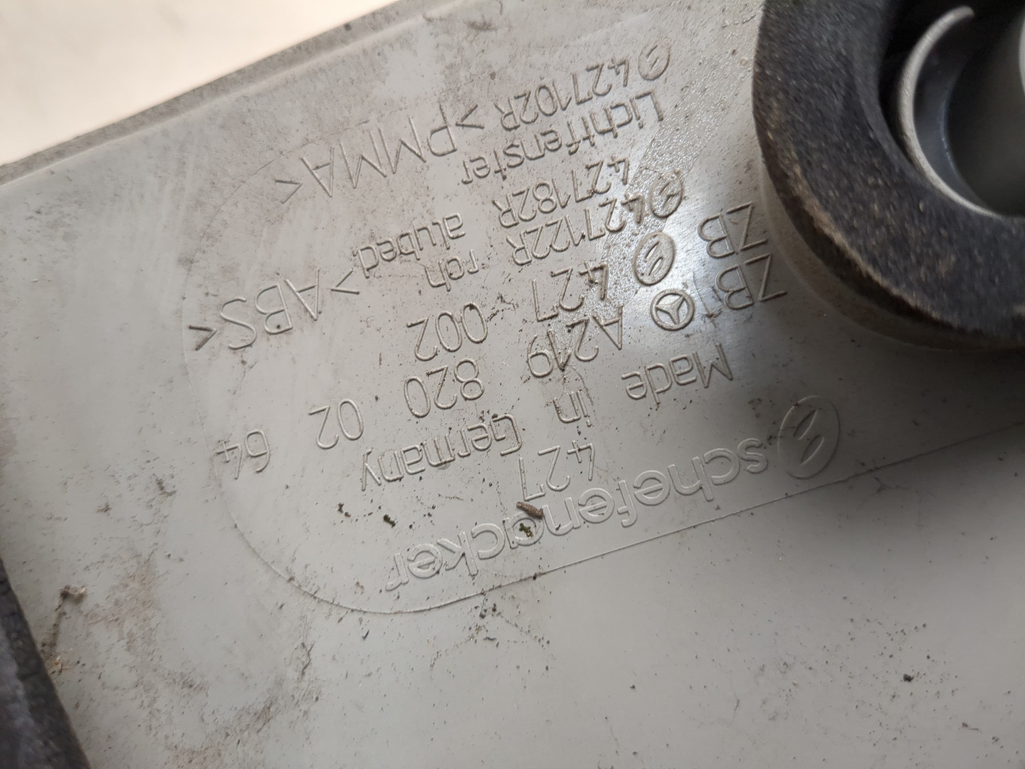 Фонарь задний правый