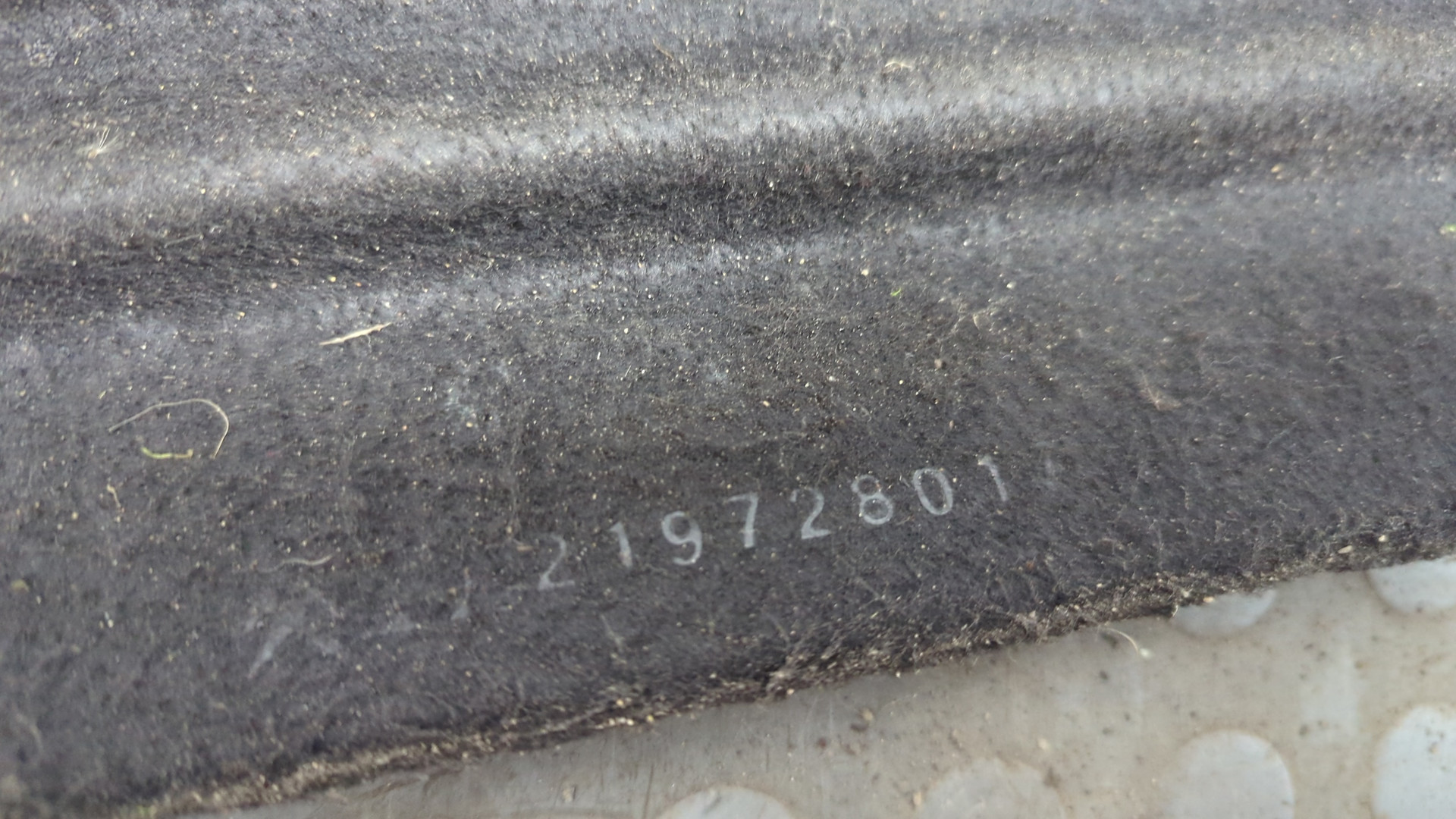 Шторка багажника