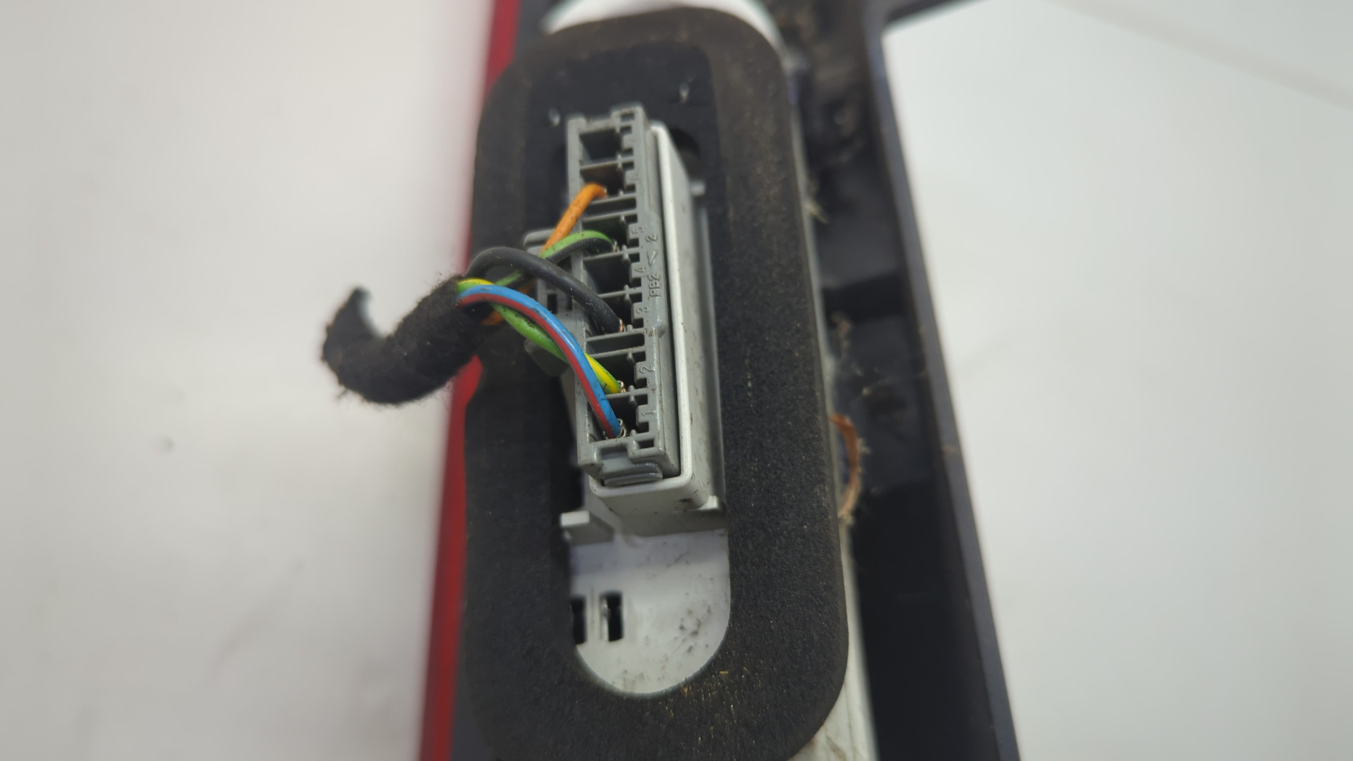 Фонарь задний правый