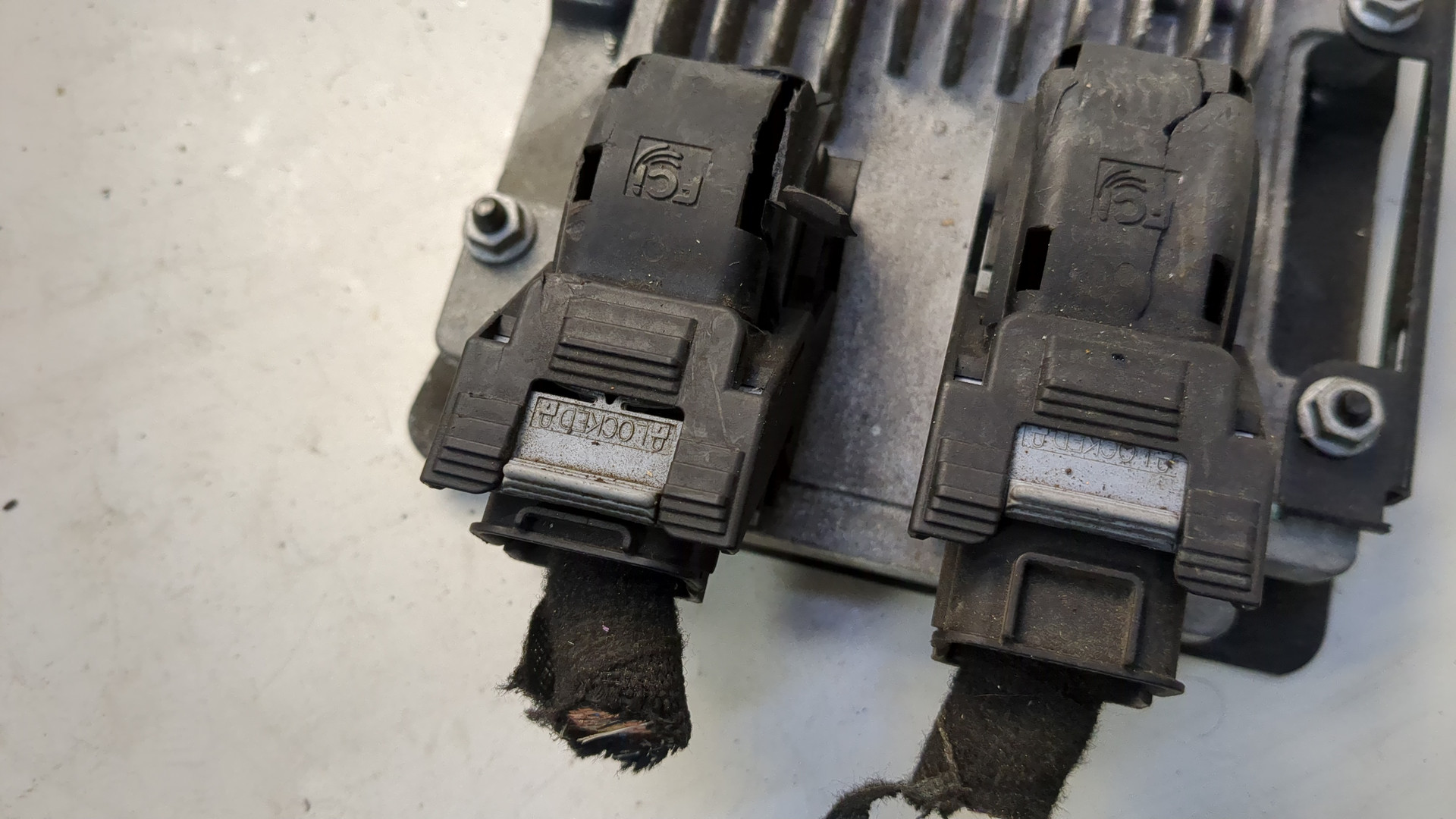 Блок управления двигателем