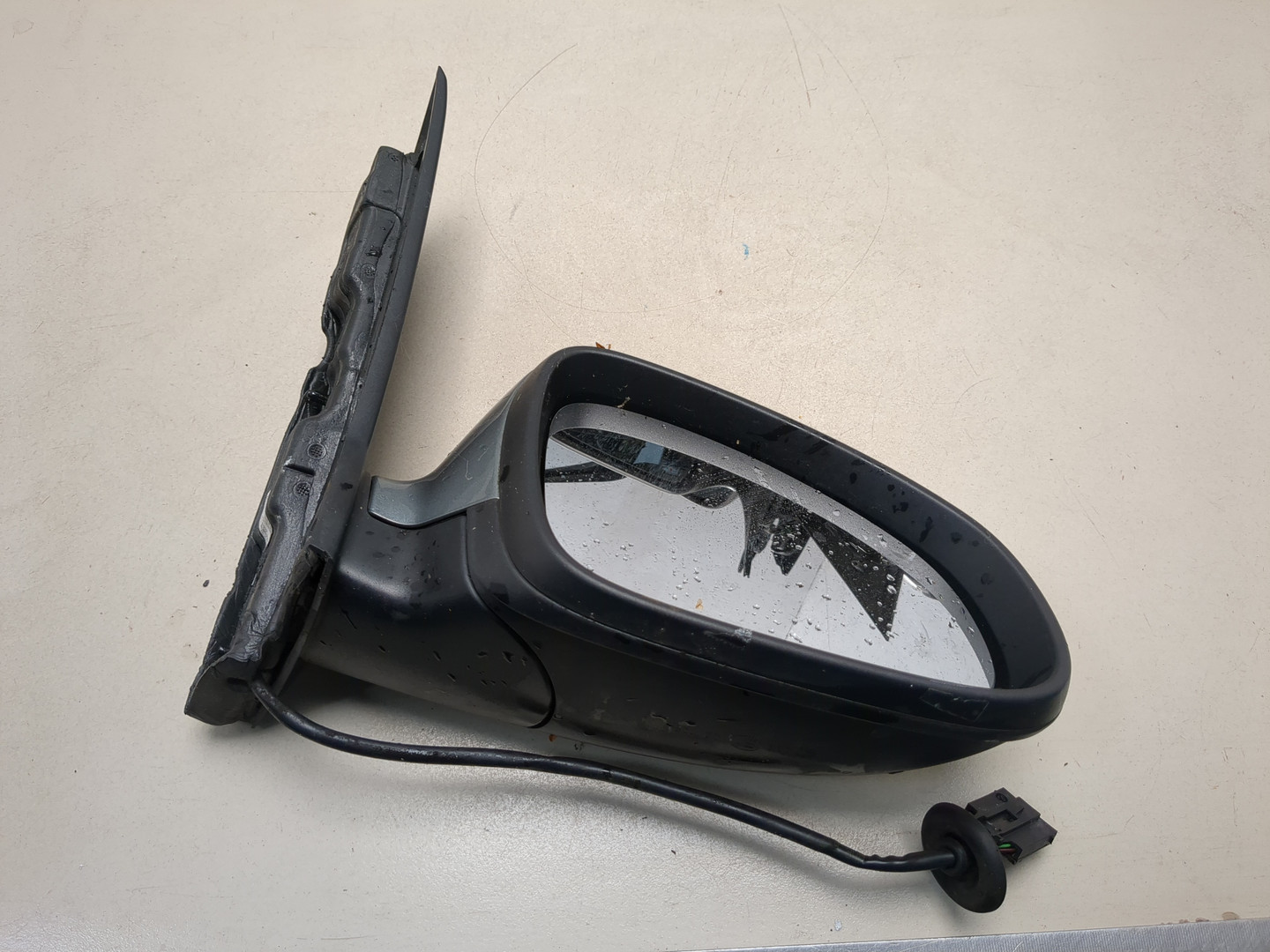 Зеркало правое электрическое