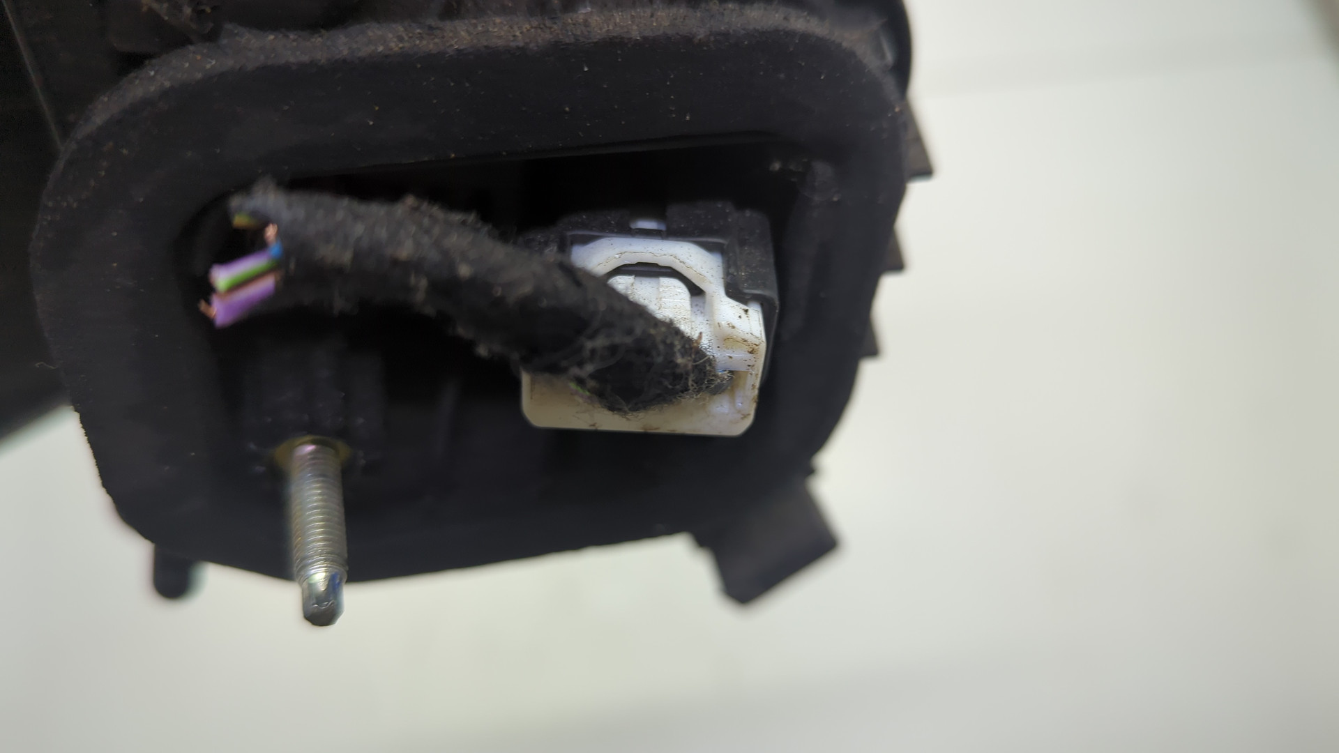 Фонарь задний правый