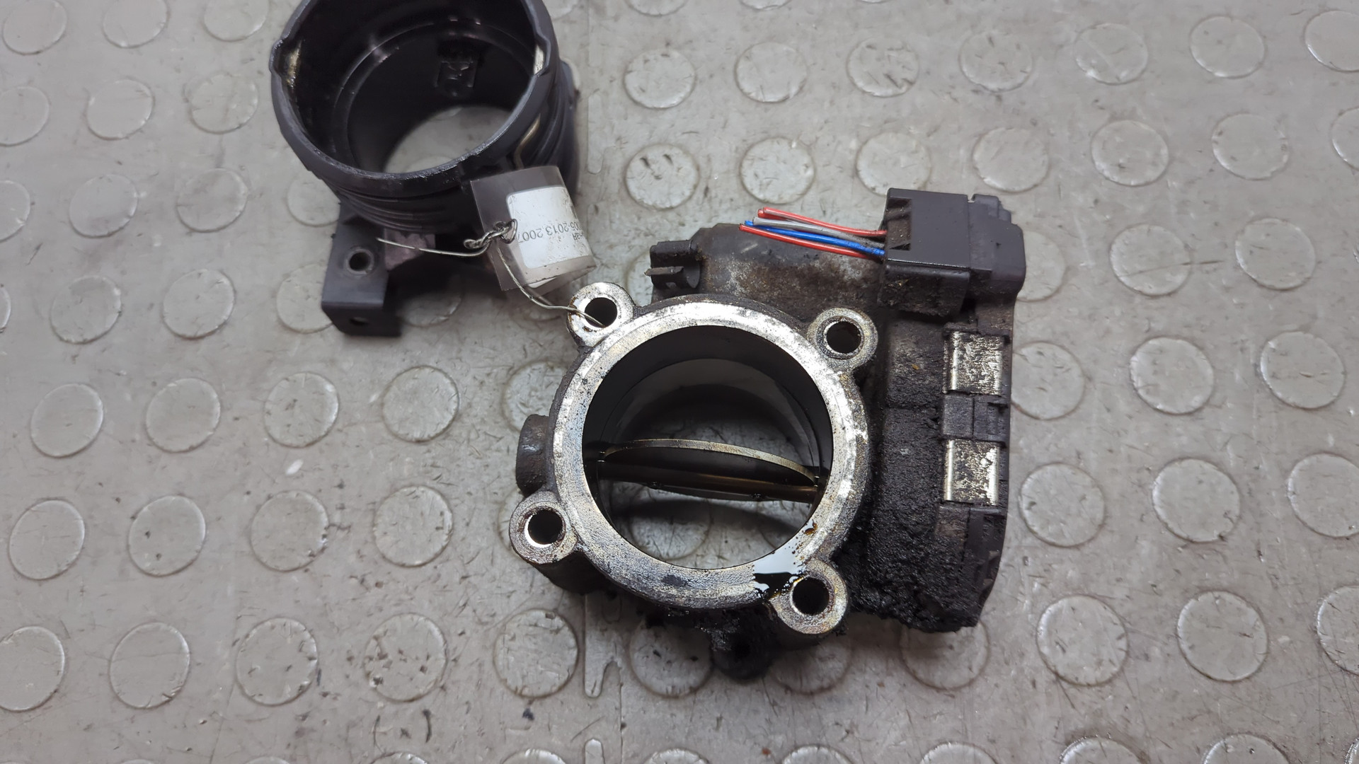 Заслонка дроссельная электрическая