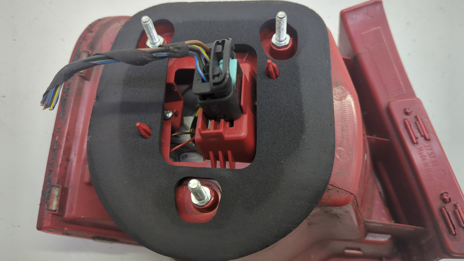 Фонарь задний правый