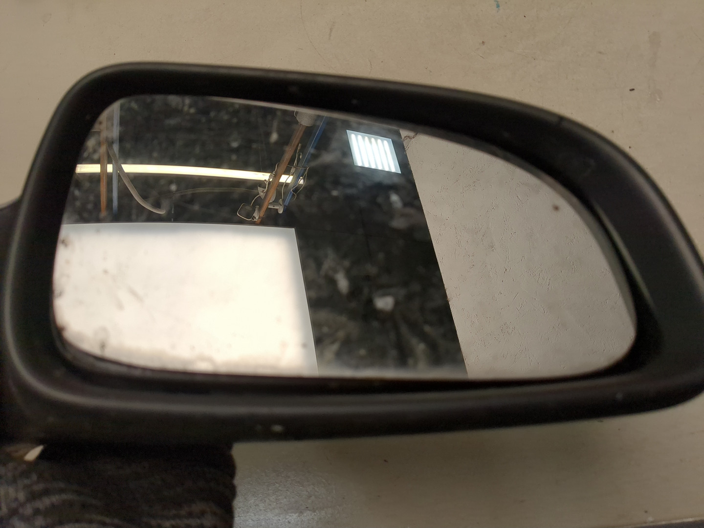 Зеркало правое электрическое