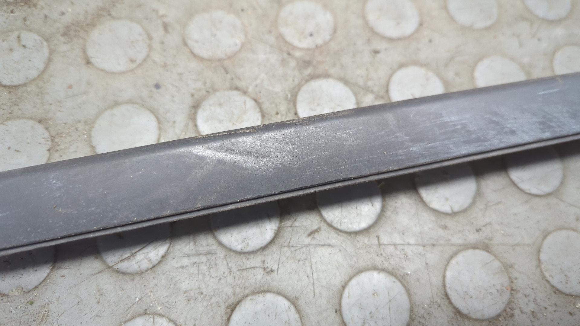 Молдинг лобового стекла