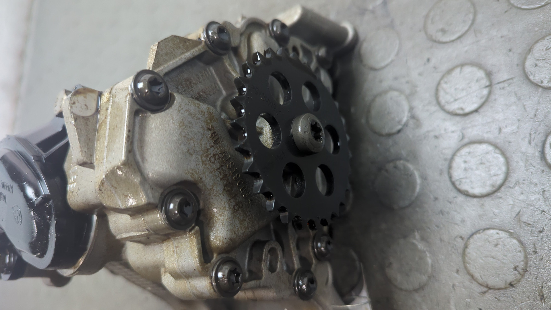 Насос масляный