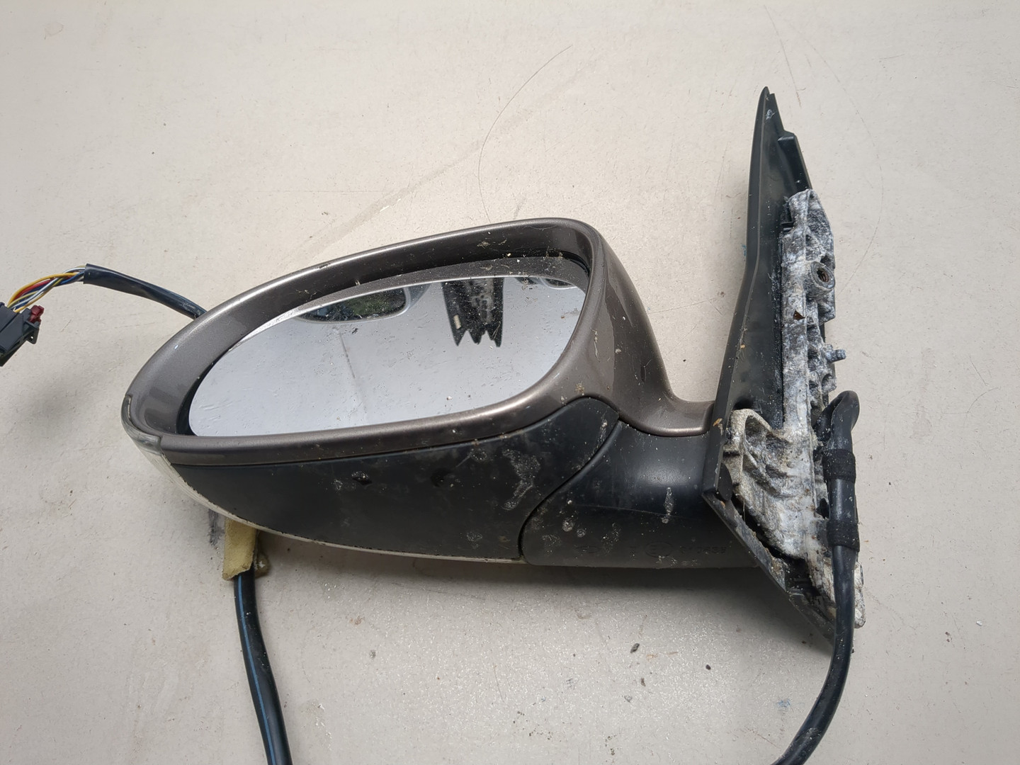 Зеркало левое электрическое