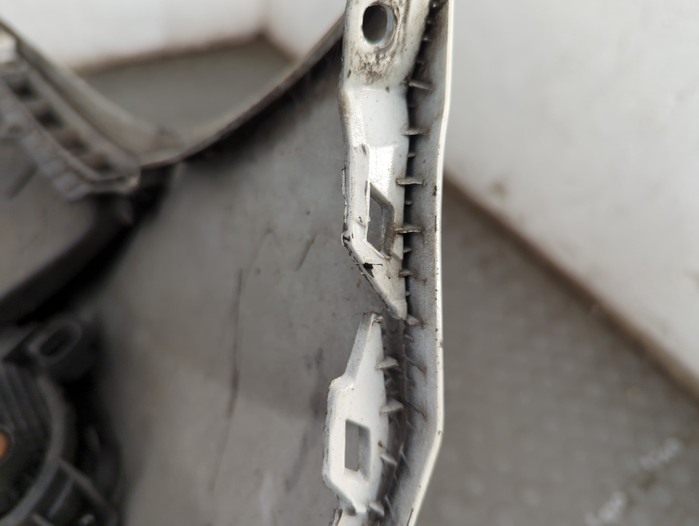 Бампер передний