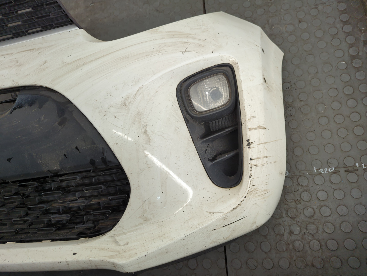 Бампер передний