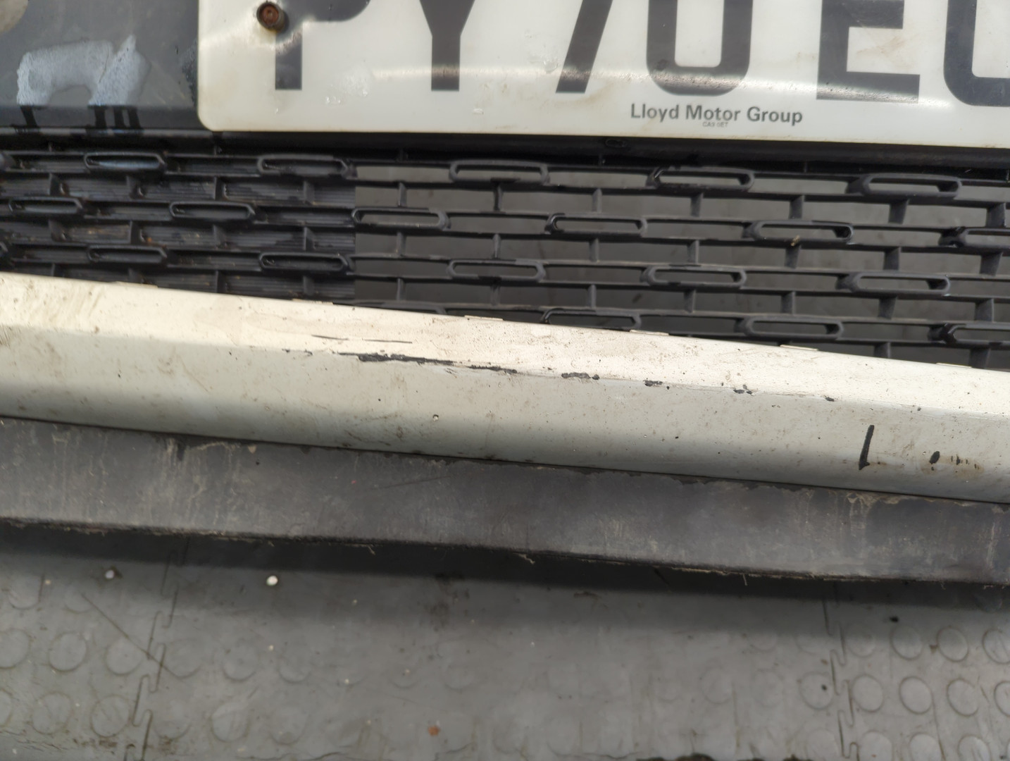 Бампер передний