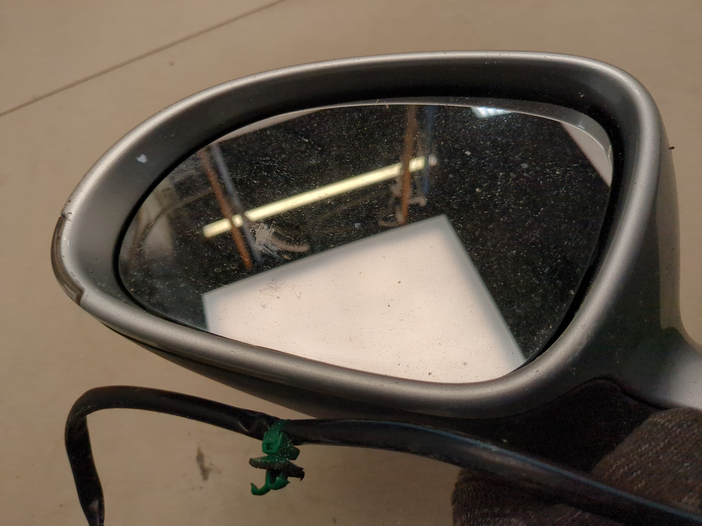 Зеркало левое электрическое