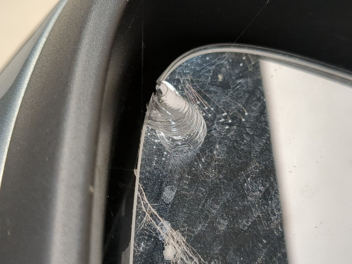 Зеркало правое электрическое