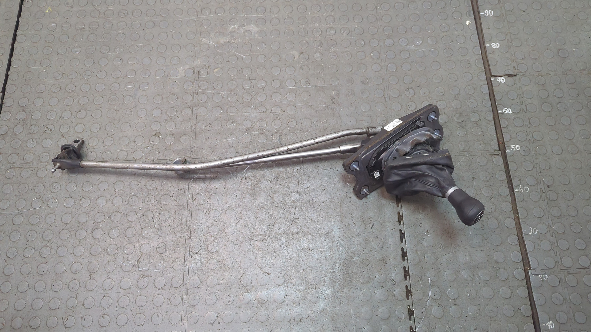 Кулиса МКПП / АКПП