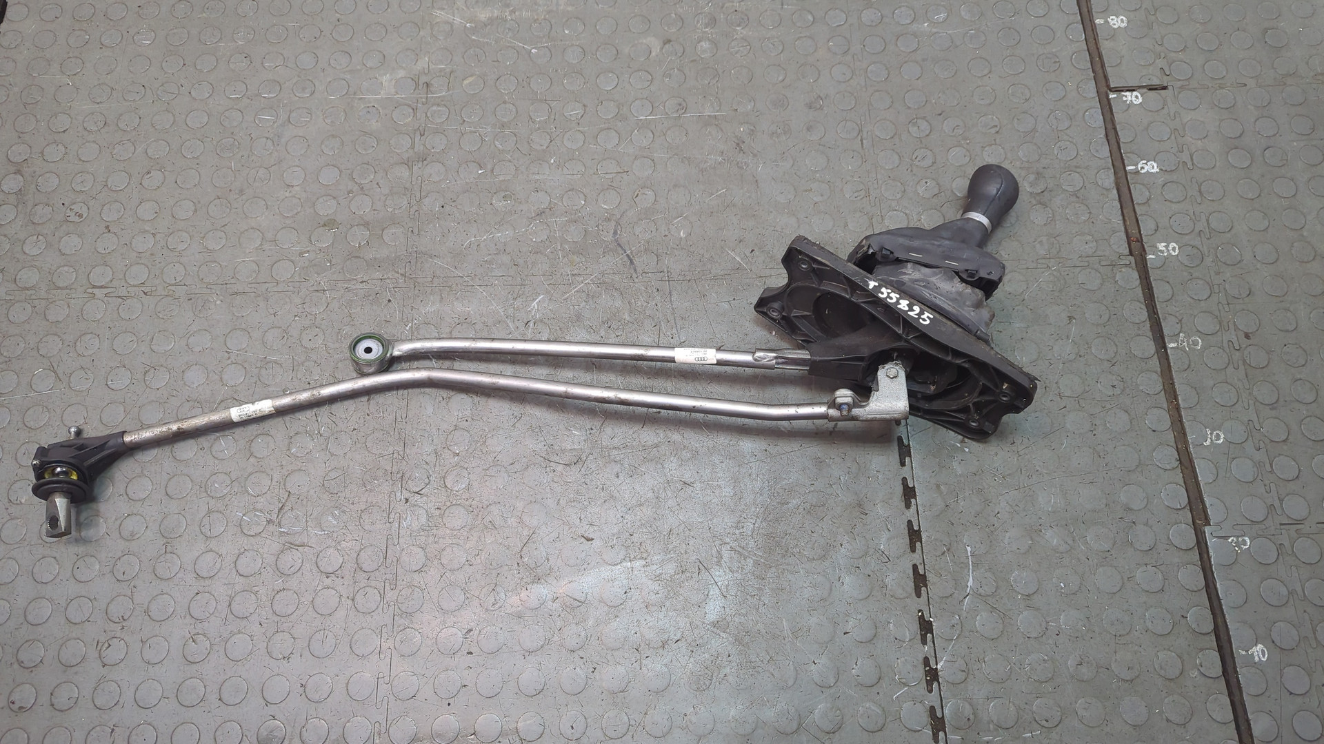 Кулиса МКПП / АКПП