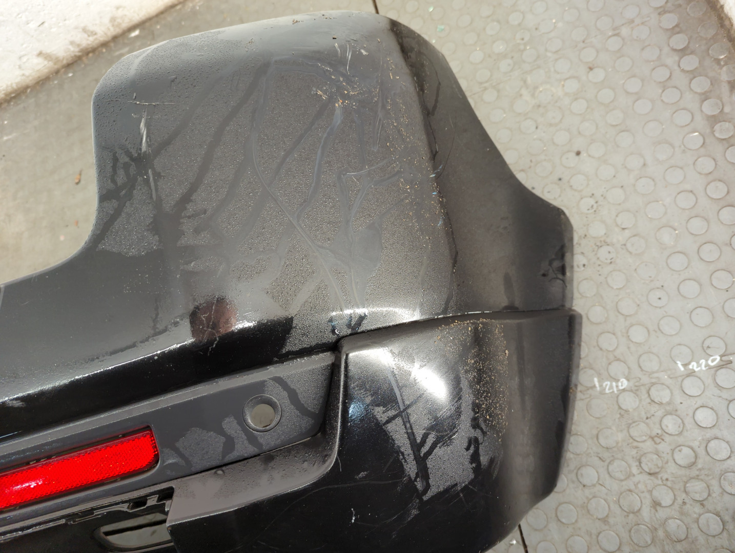 Бампер задний