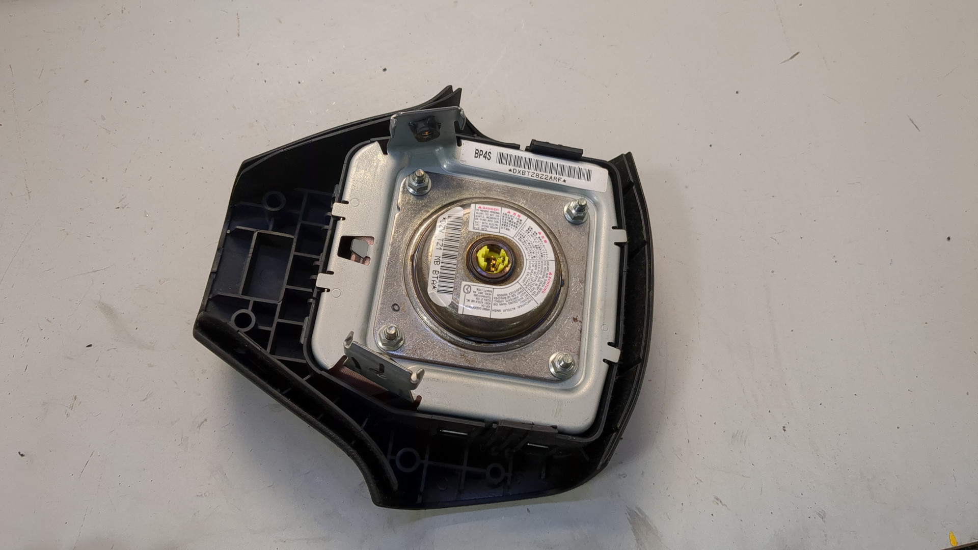 Подушка безопасности в рулевое колесо