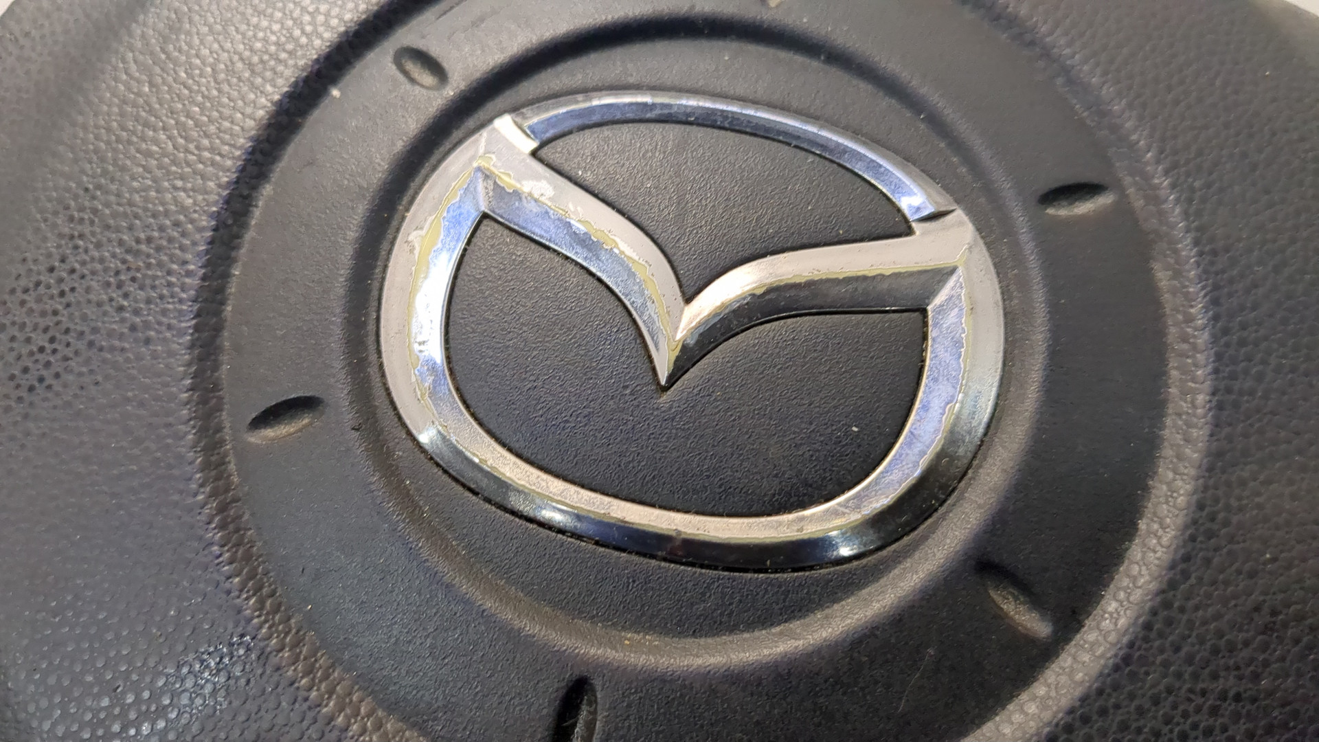 Подушка безопасности в рулевое колесо