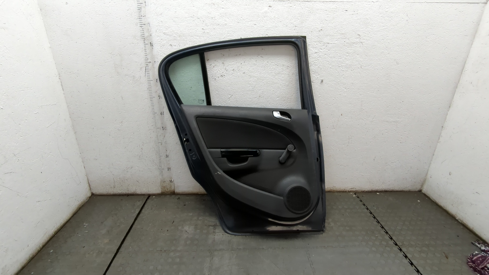 Дверь задняя левая
