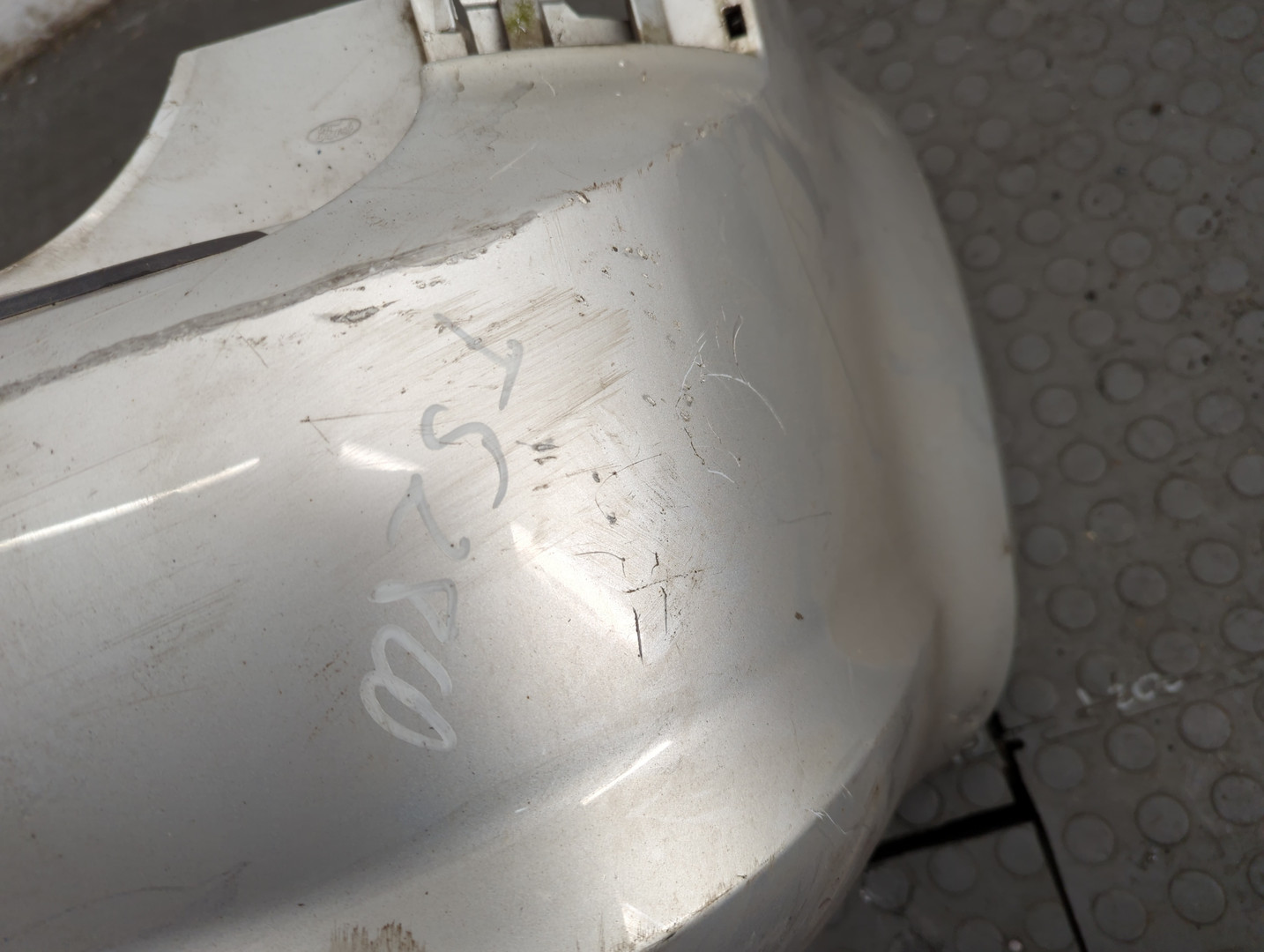 Бампер задний