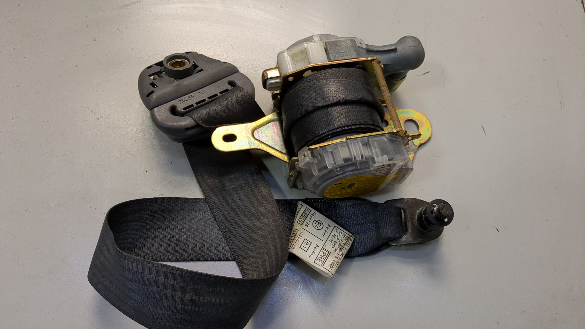 Ремень безопасности