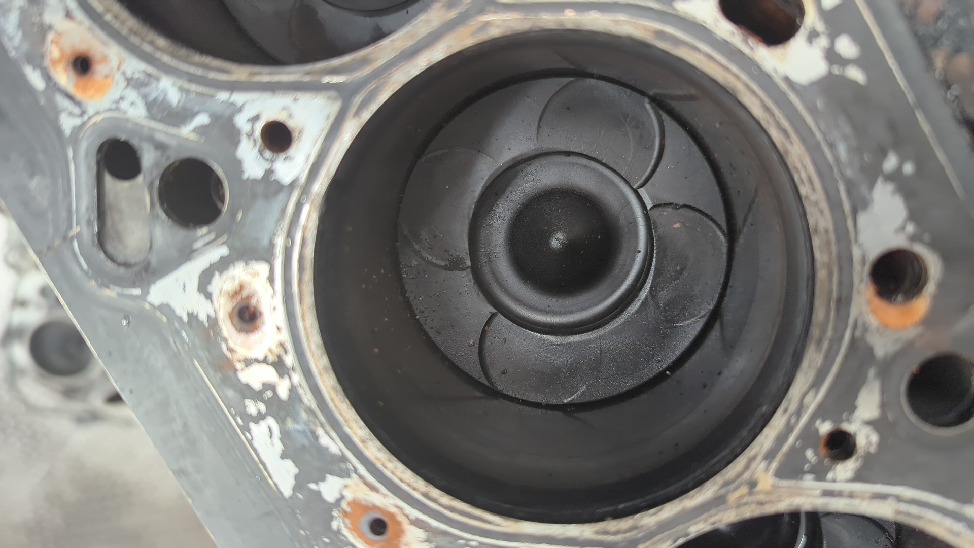 Блок двигателя