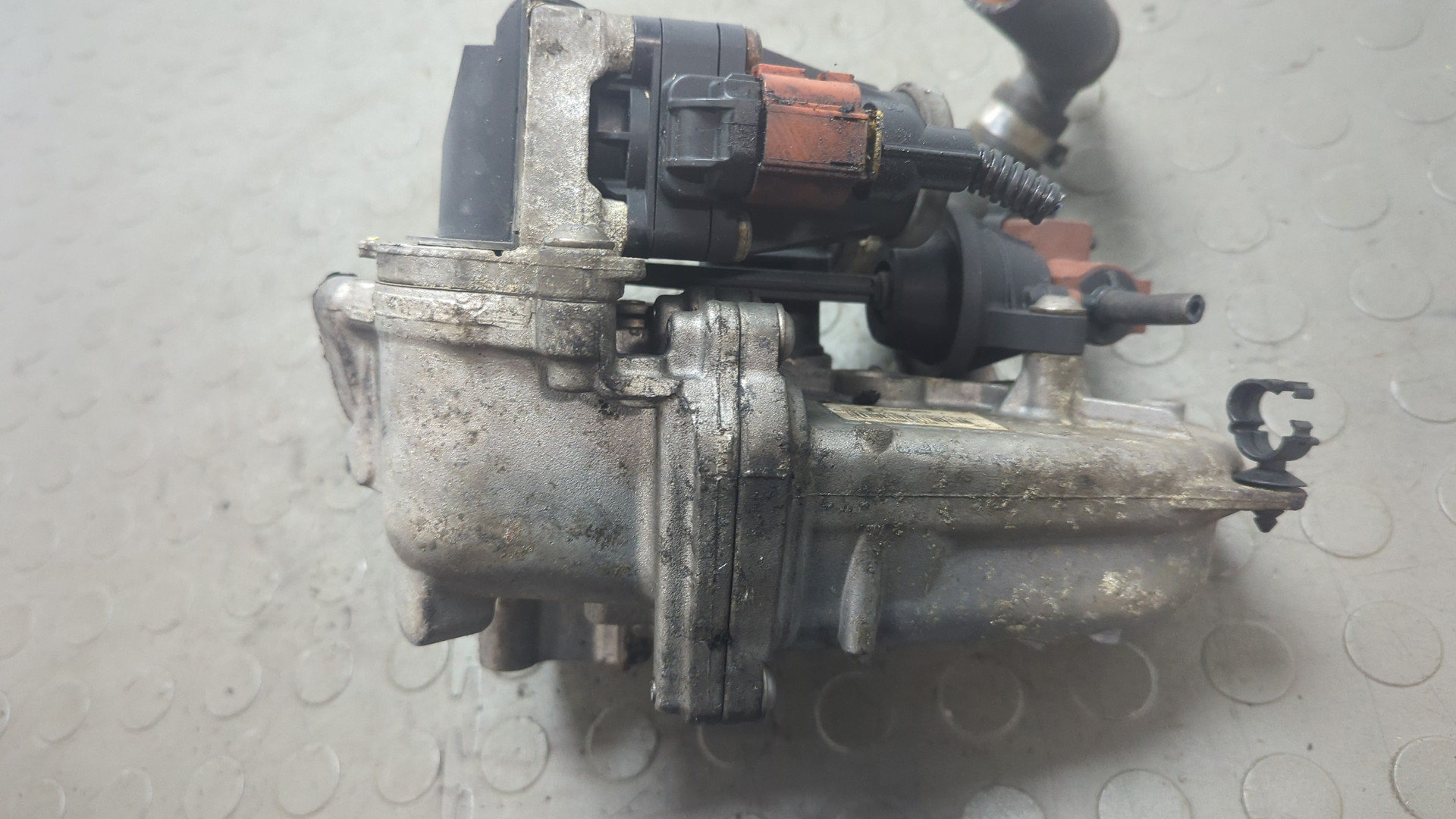 Клапан рециркуляции выхлопных газов (EGR)