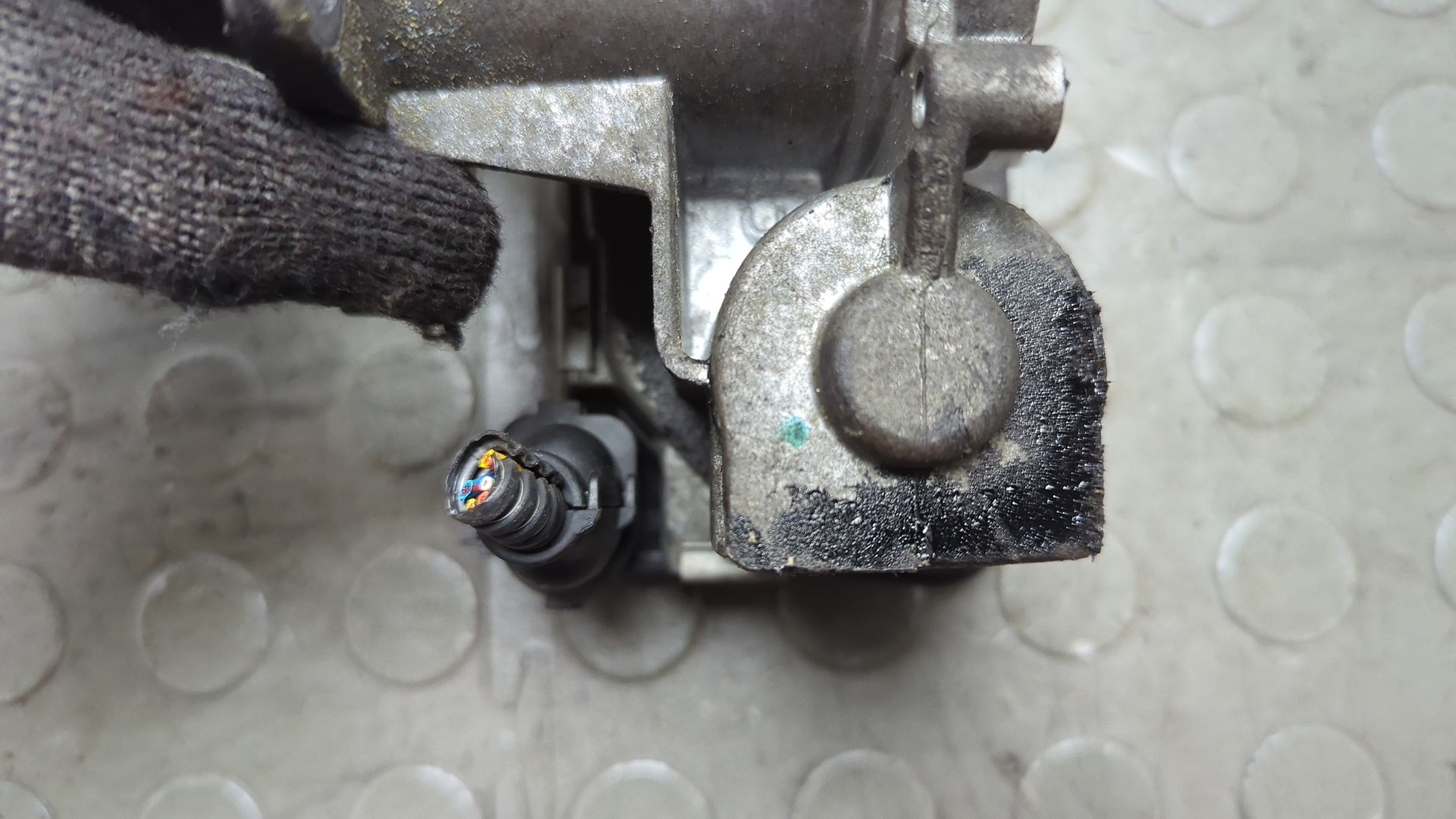 Заслонка дроссельная электрическая