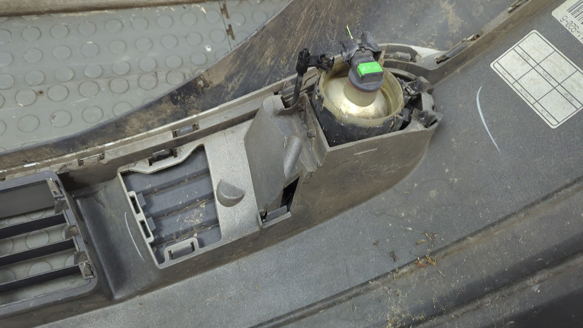 Бампер передний