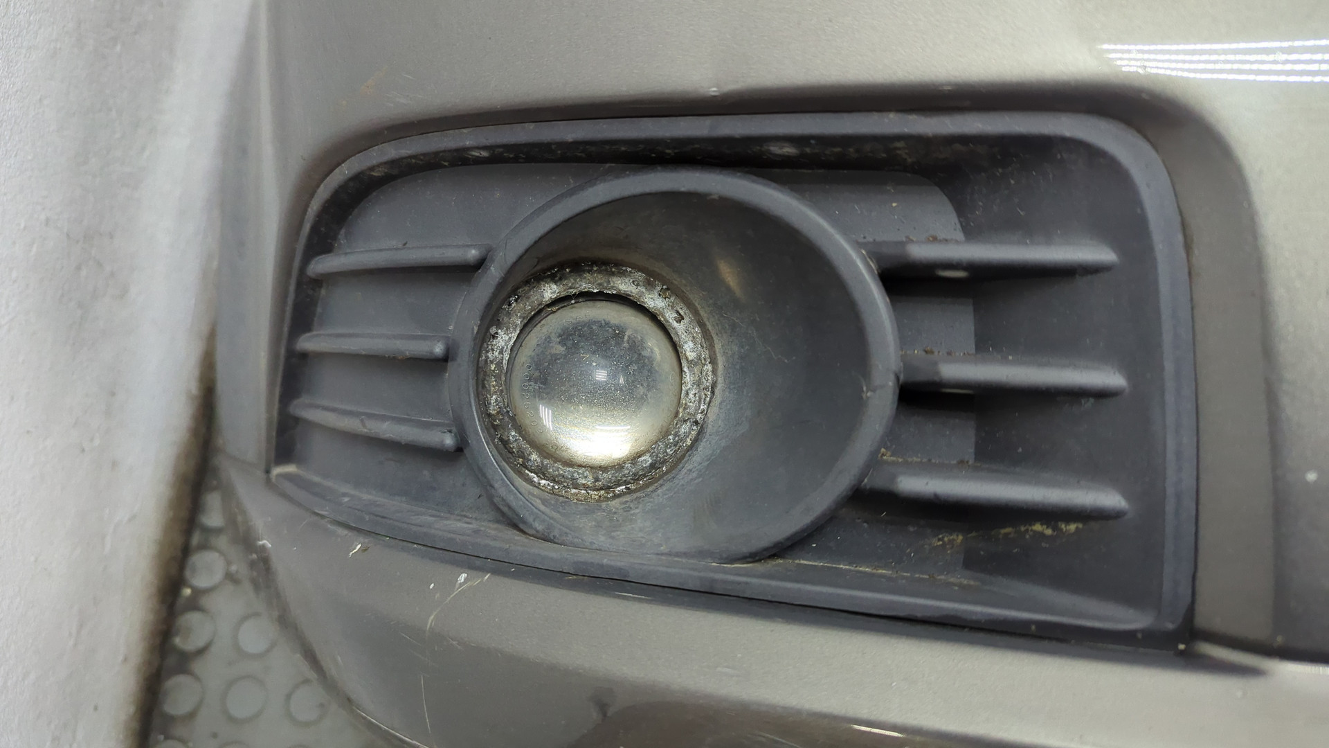 Бампер передний