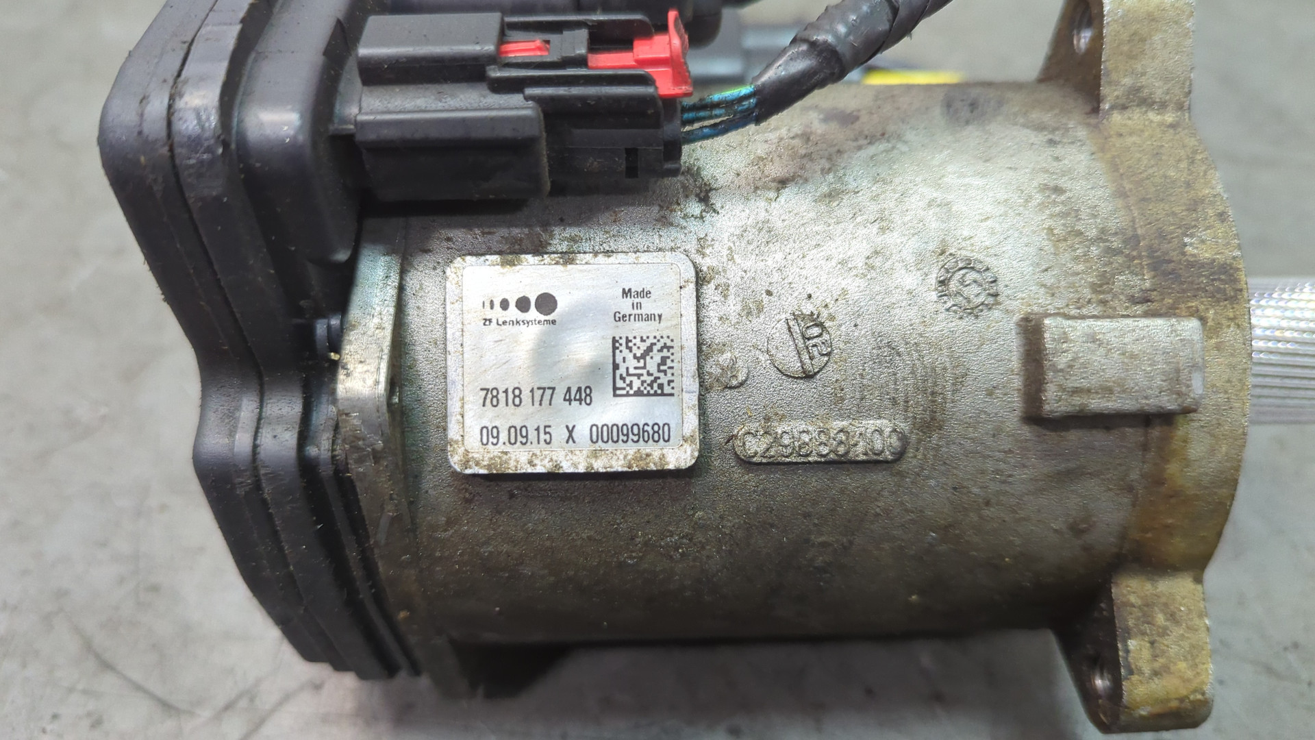 Серводвигатель рулевой рейки