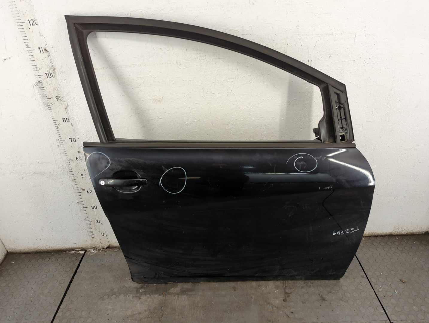 Дверь передняя правая