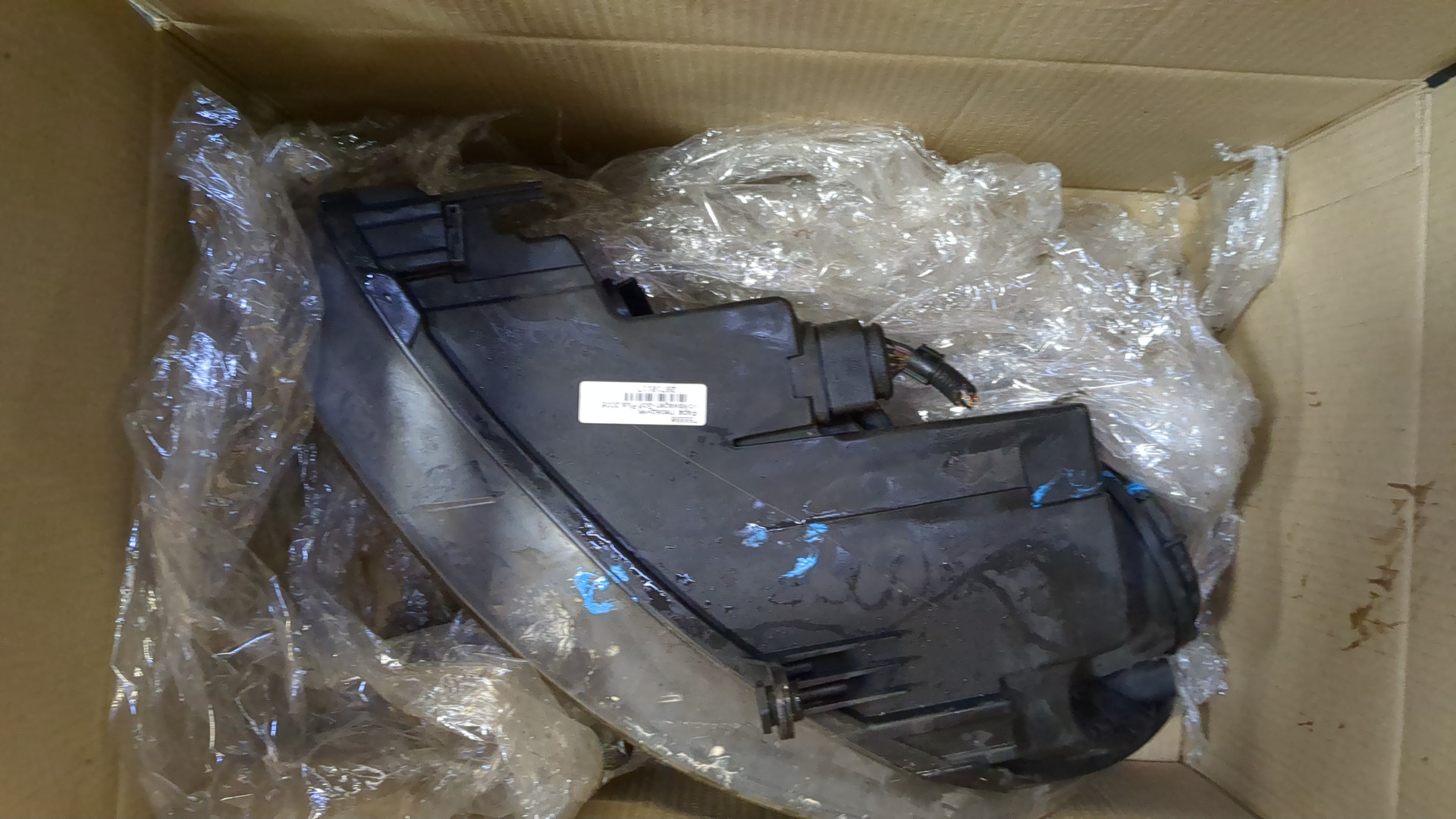 Фара правая