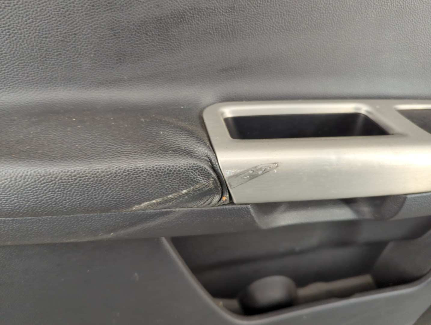 Дверь передняя левая