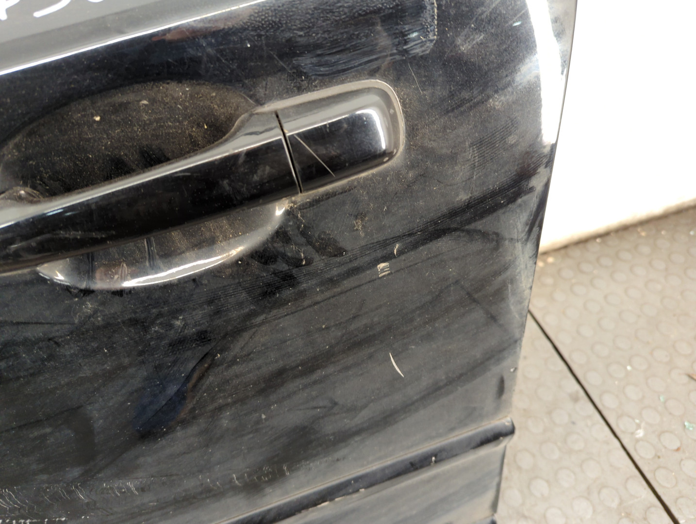 Дверь передняя левая