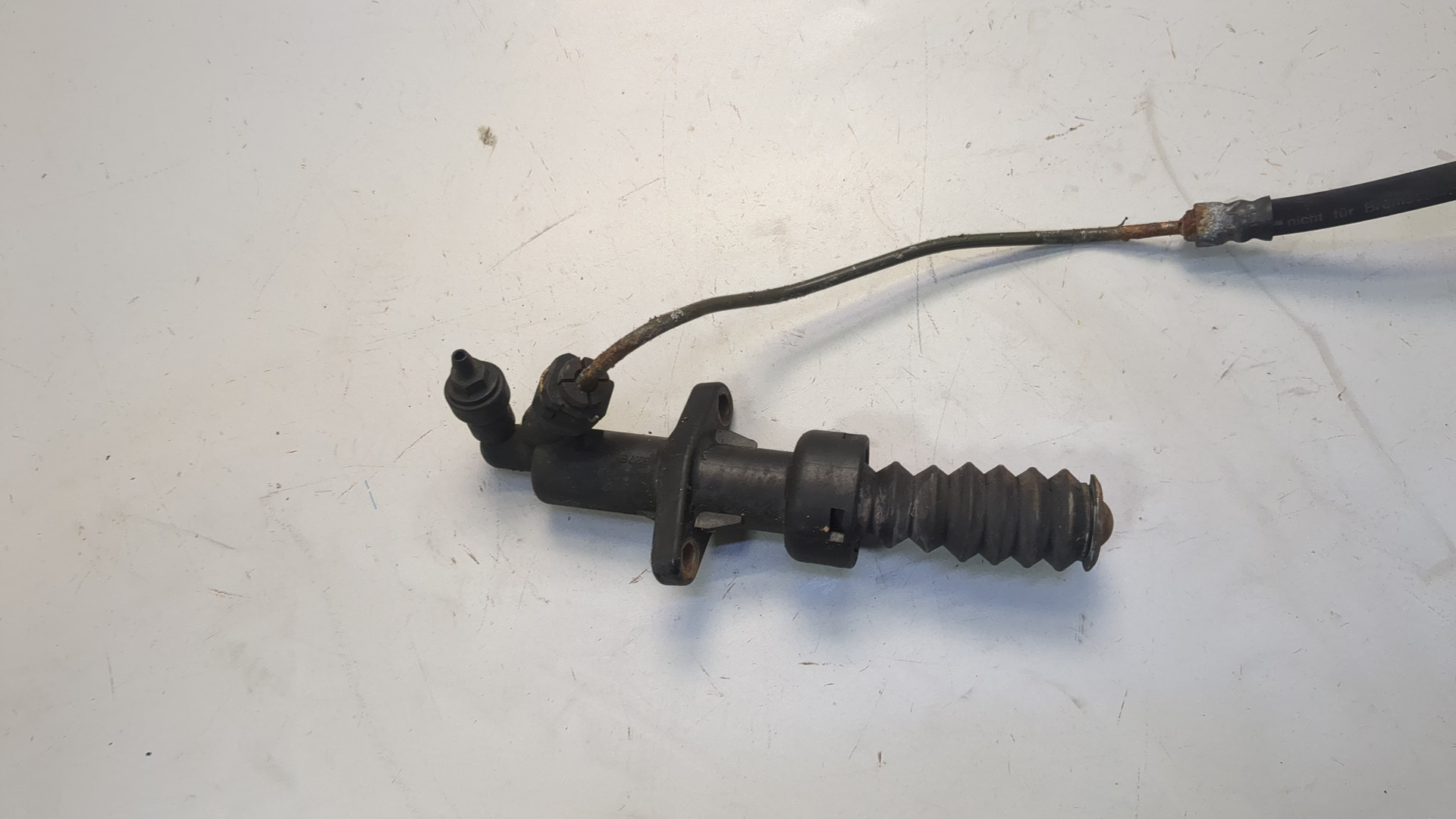 Цилиндр сцепления рабочий